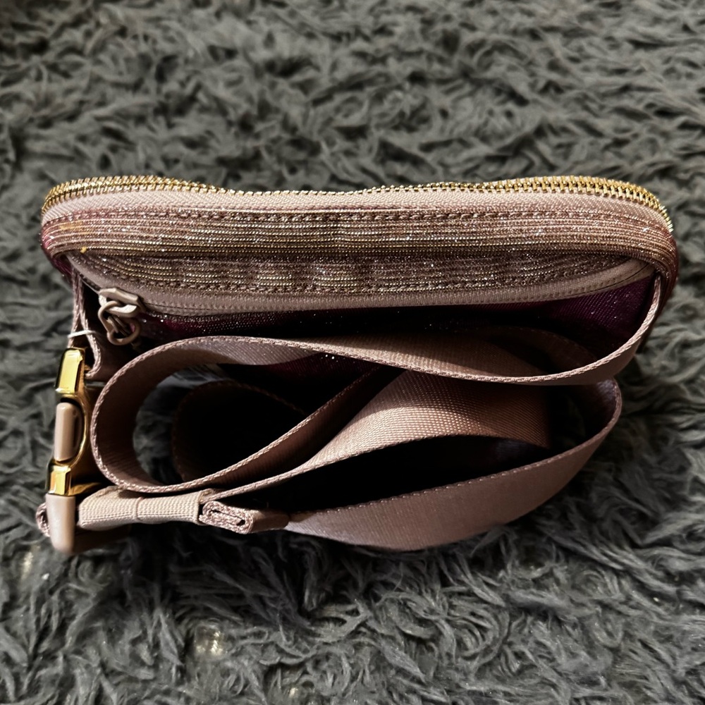 lululemon athletica Rose Gold Crossbody - Picture 3 of 9